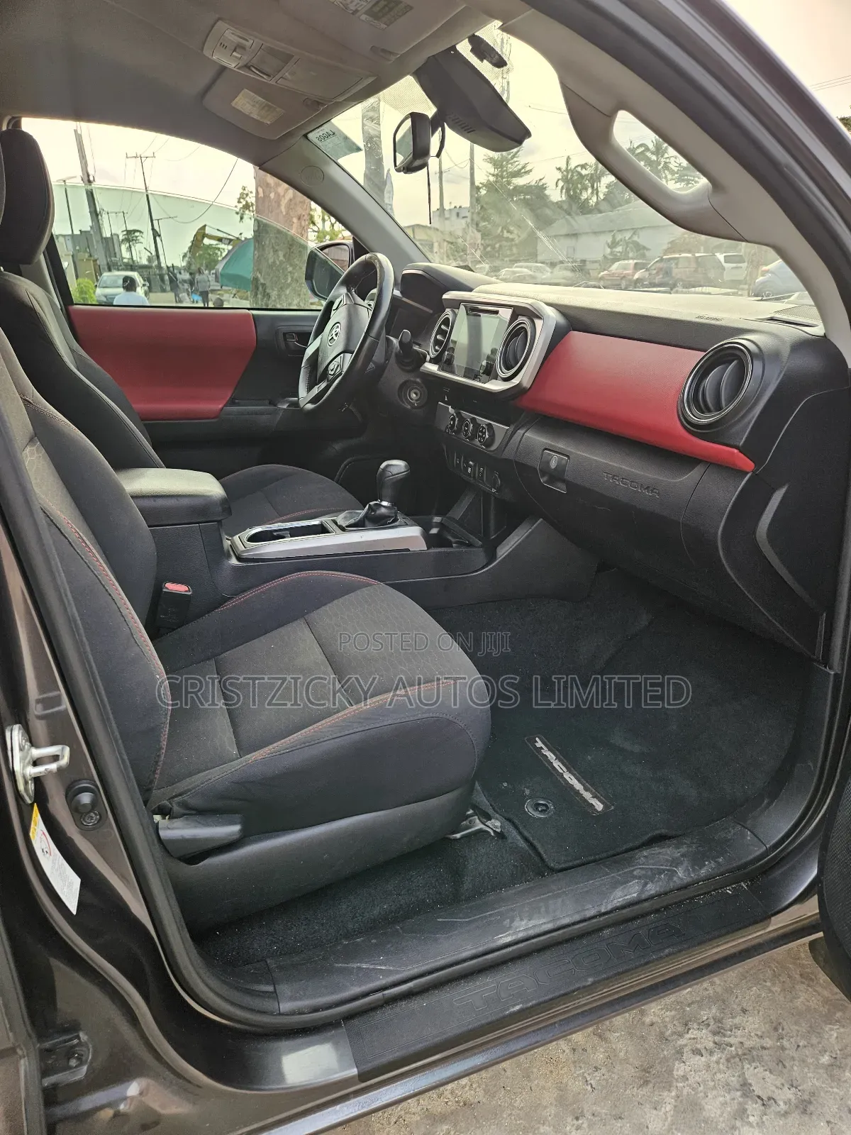 Toyota Tacoma 2018 Gray