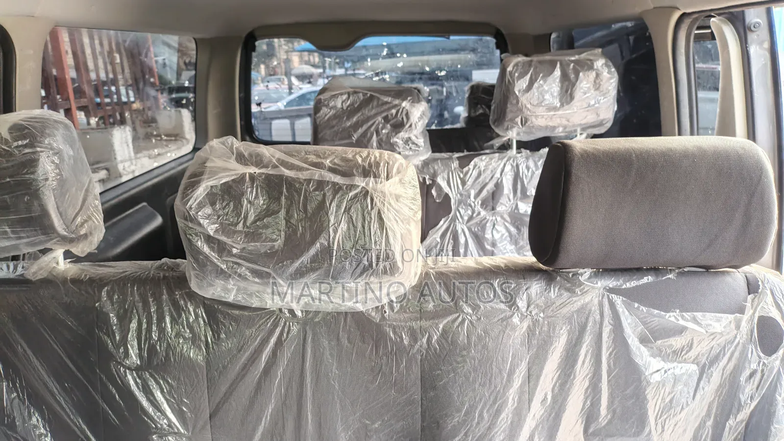 Toyota HiAce 2013 Silver