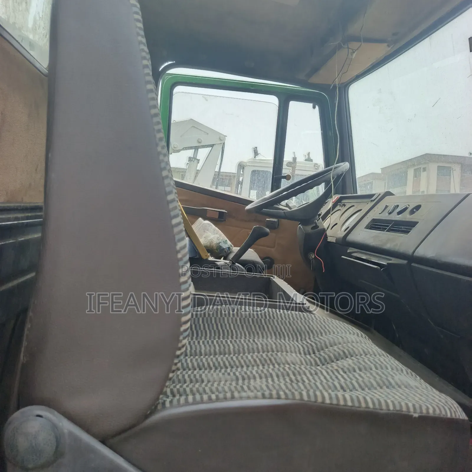 Mercedes Benz 814 Cap and Chassis Long Frame Tokunbo With Custom Paper