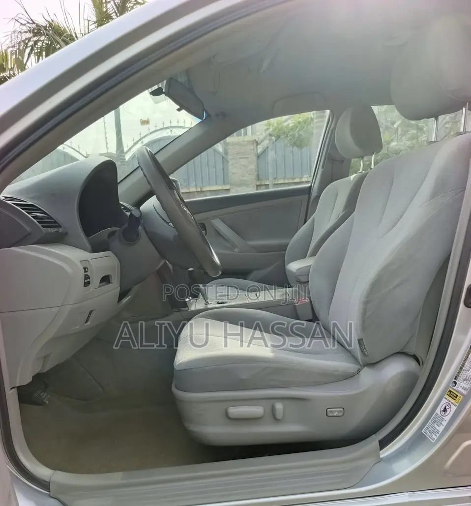 Toyota Camry 2010 Silver