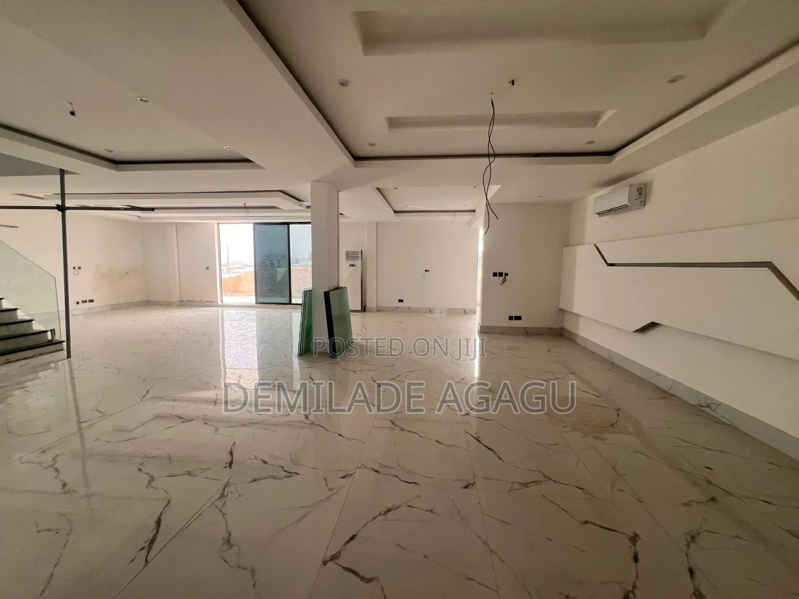 4bdrm Maisonette in Banana Island Road for rent