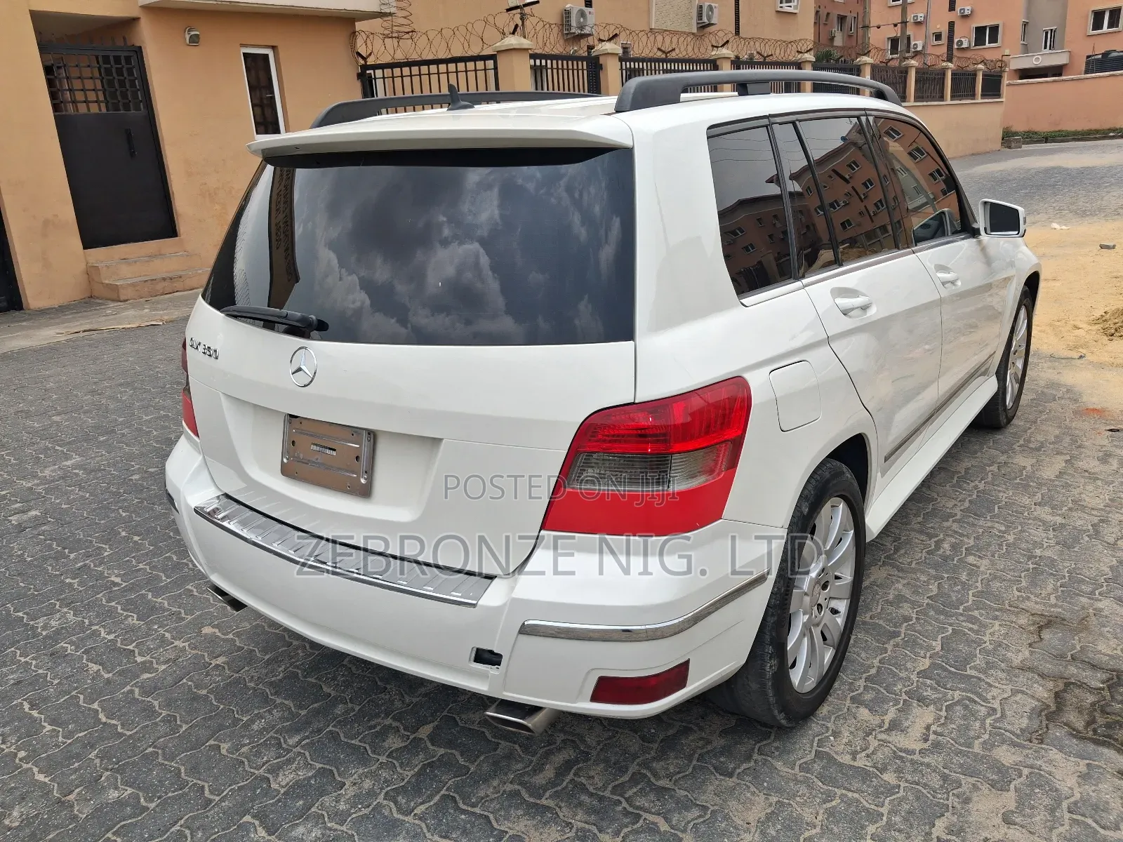 Mercedes-Benz GLK-Class 350 2010 White