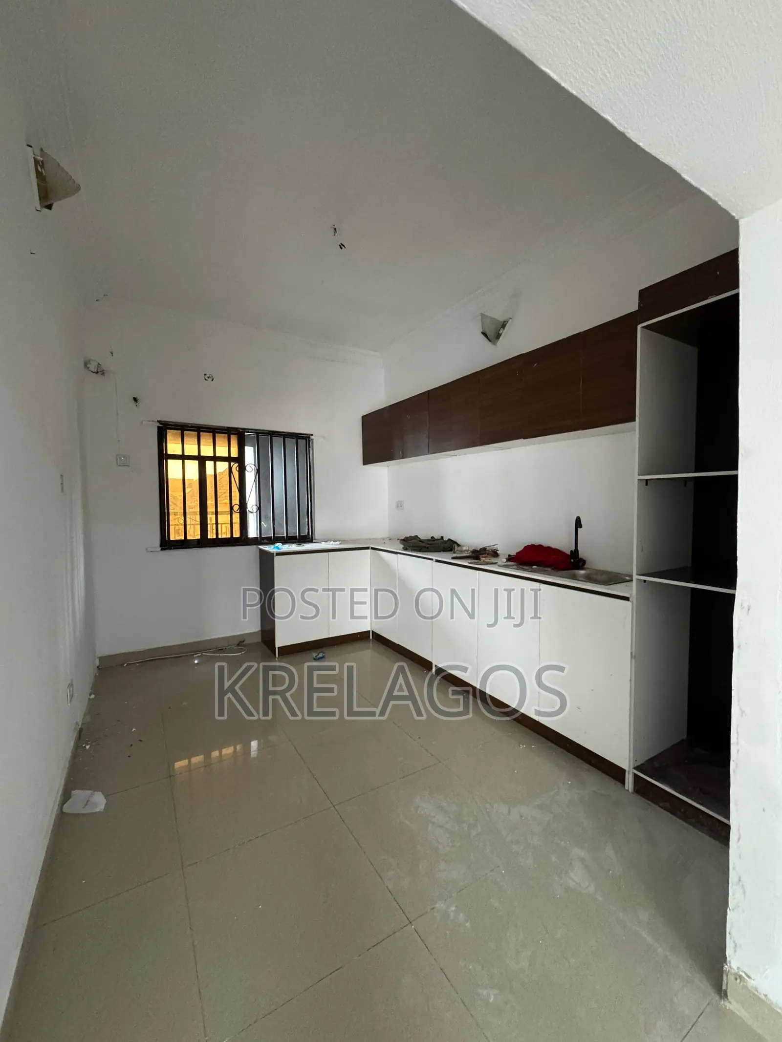 1bdrm Apartment in Osapa london for rent