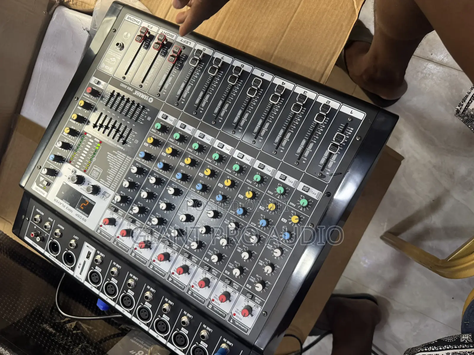 PMX-8 8 Channel Yamaha Powered Mixer