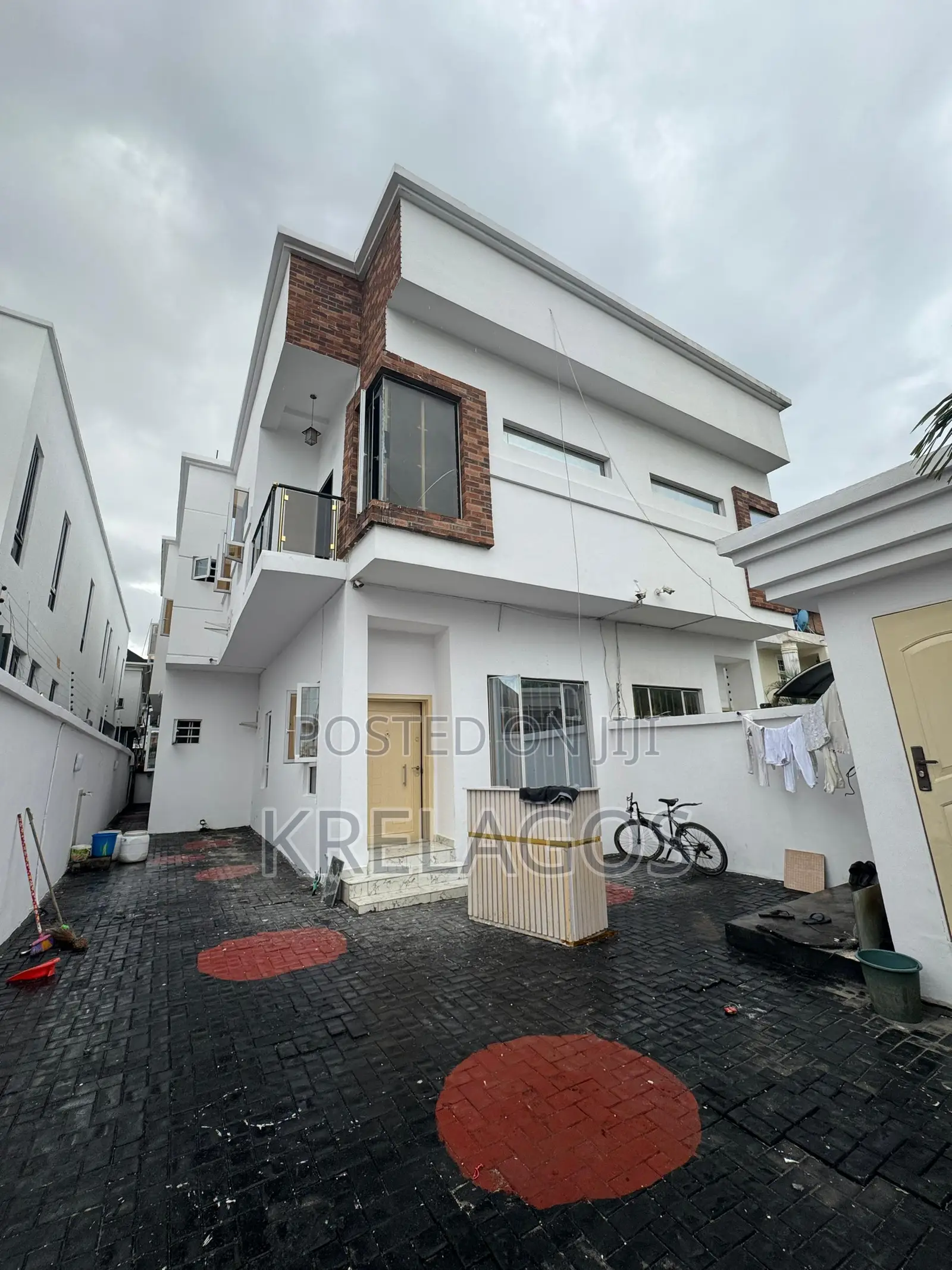 4bdrm Duplex in Osapa london for sale