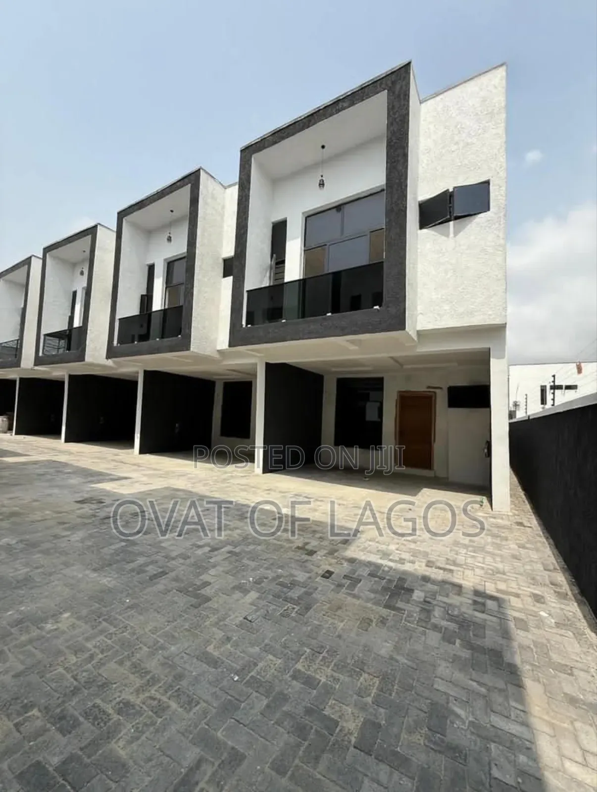 4bdrm Duplex in Ikota for rent