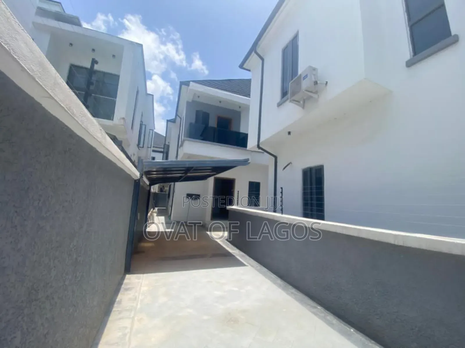 4bdrm Duplex in Harris Drive, VGC / Ajah for rent