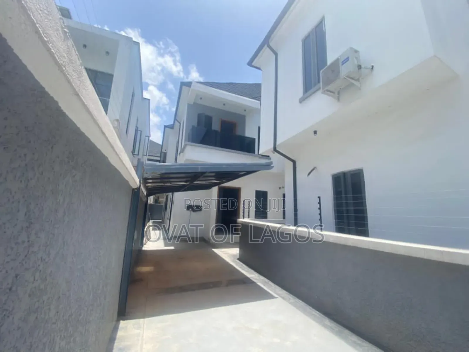 4bdrm Duplex in Harris Drive, VGC / Ajah for rent