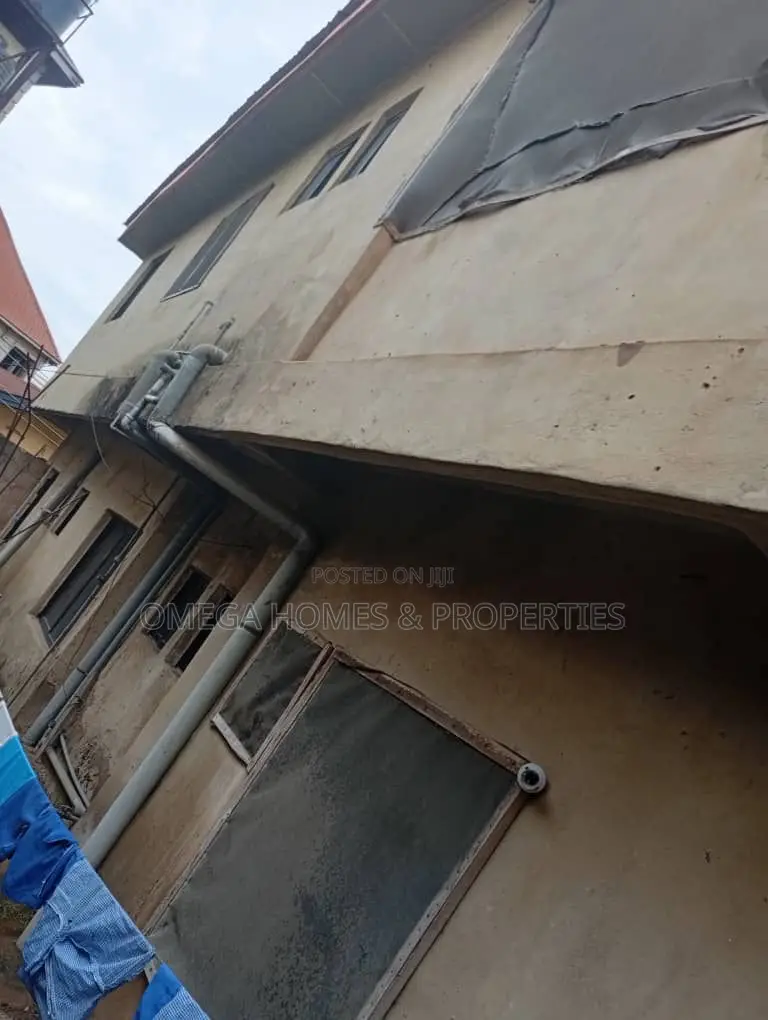 17bdrm Block of Flats in Umuahia for sale