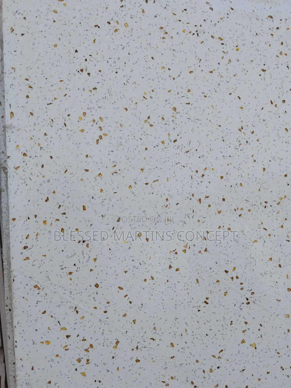 Quality Sported Gold Quartz Slab, Good for Countertops, Vanity, Island