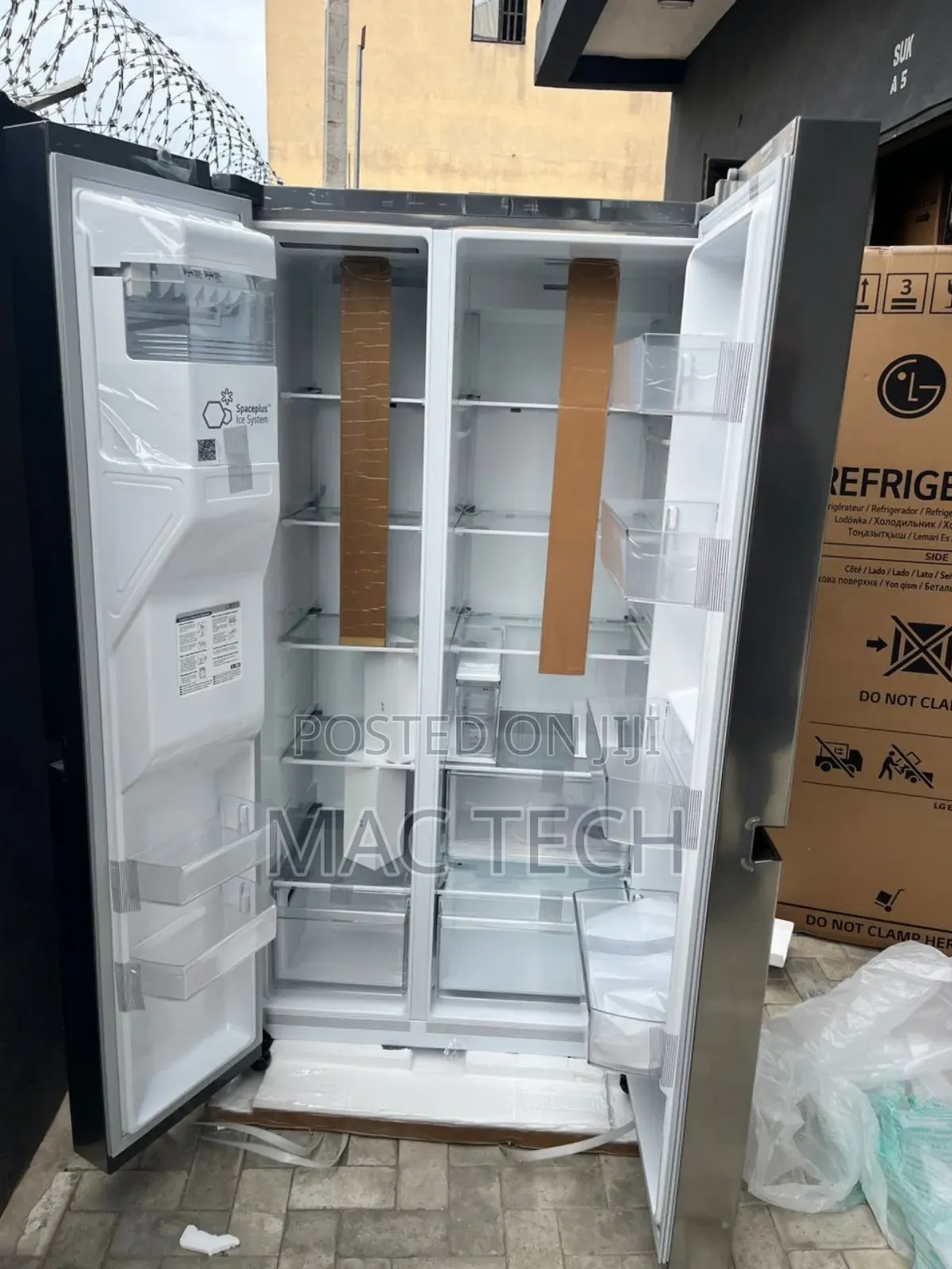 Lg Inverter Side by Side Refrigerator.Ice Maker and Dispenser