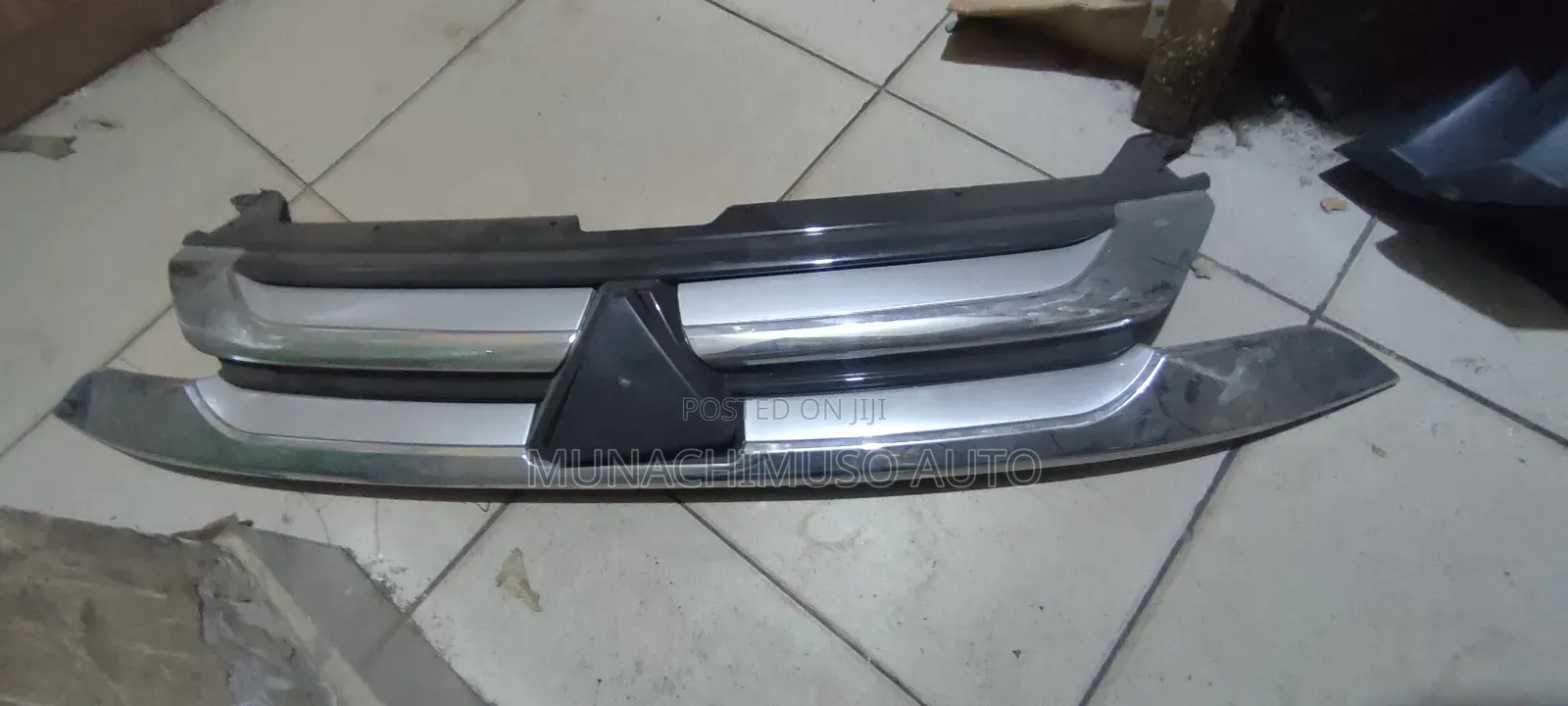 Front Grill Mitsubishi Outlander 2016/18 Model