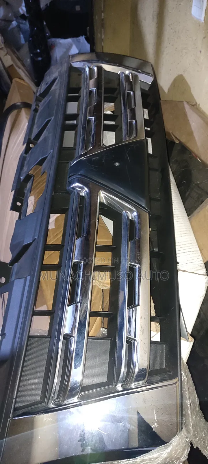 Front Grill Mitsubishi Pajero 2010/12 Model