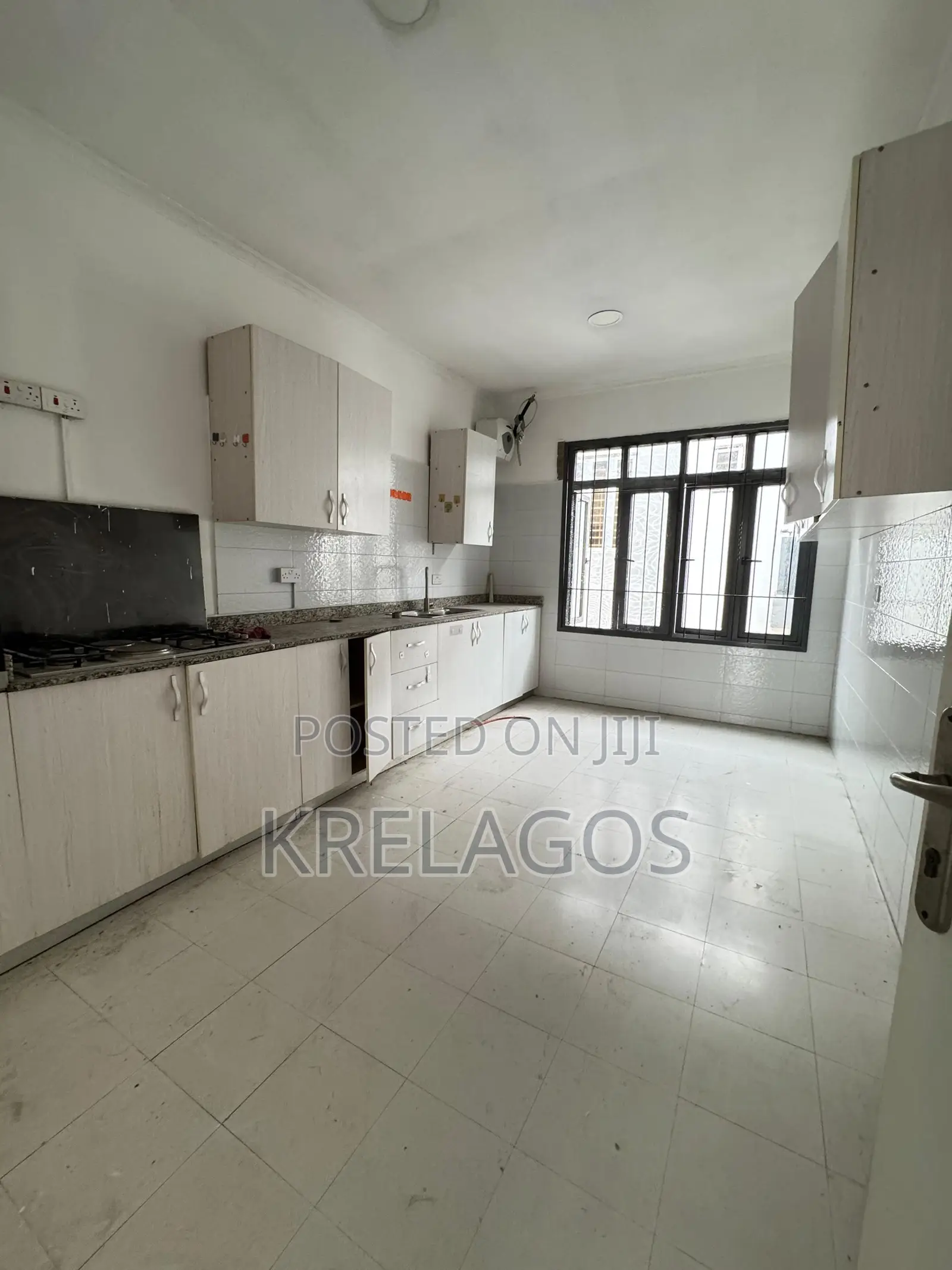 3bdrm Townhouse / Terrace in Ikate for rent