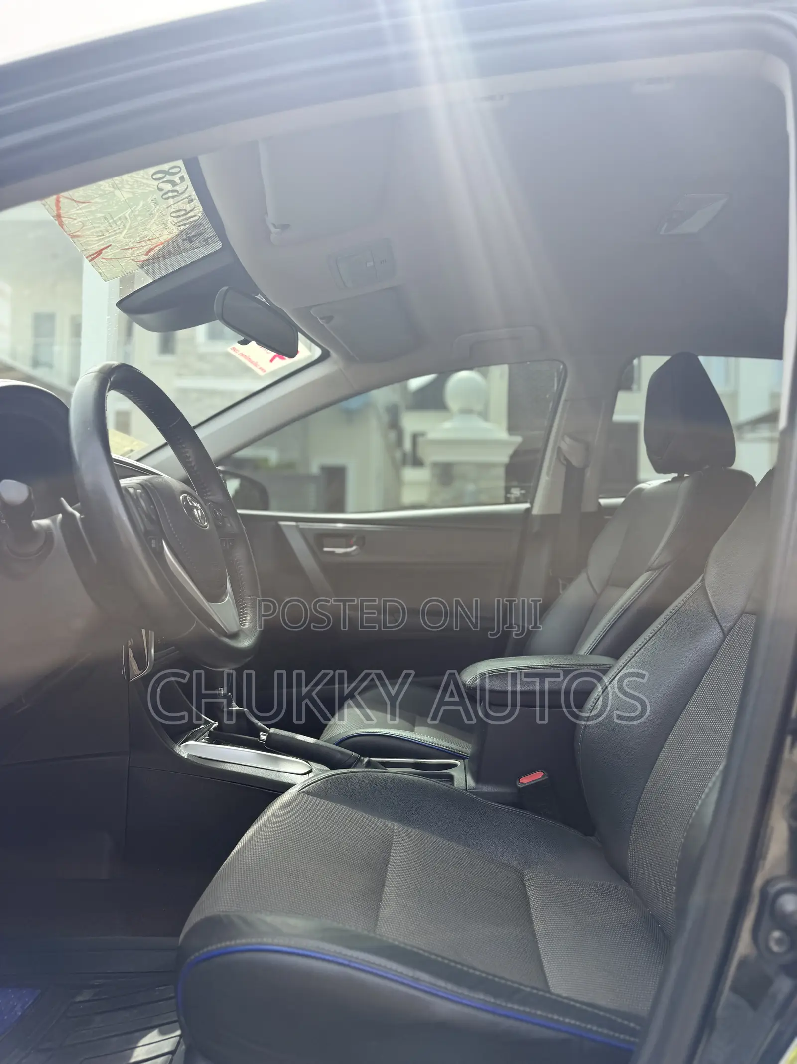 Toyota Corolla SE (1.8L 4cyl 6M) 2018 Black