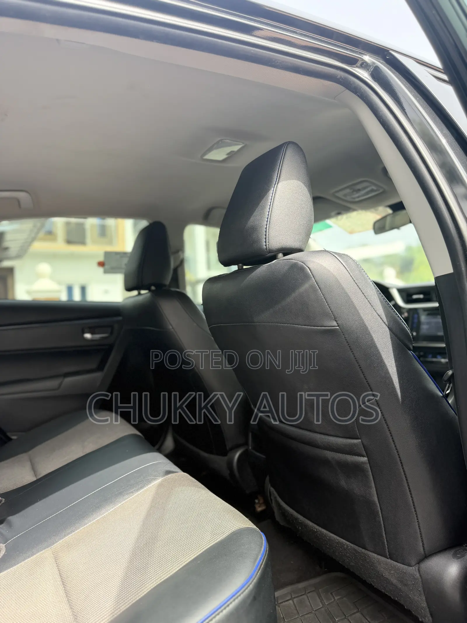 Toyota Corolla SE (1.8L 4cyl 6M) 2018 Black