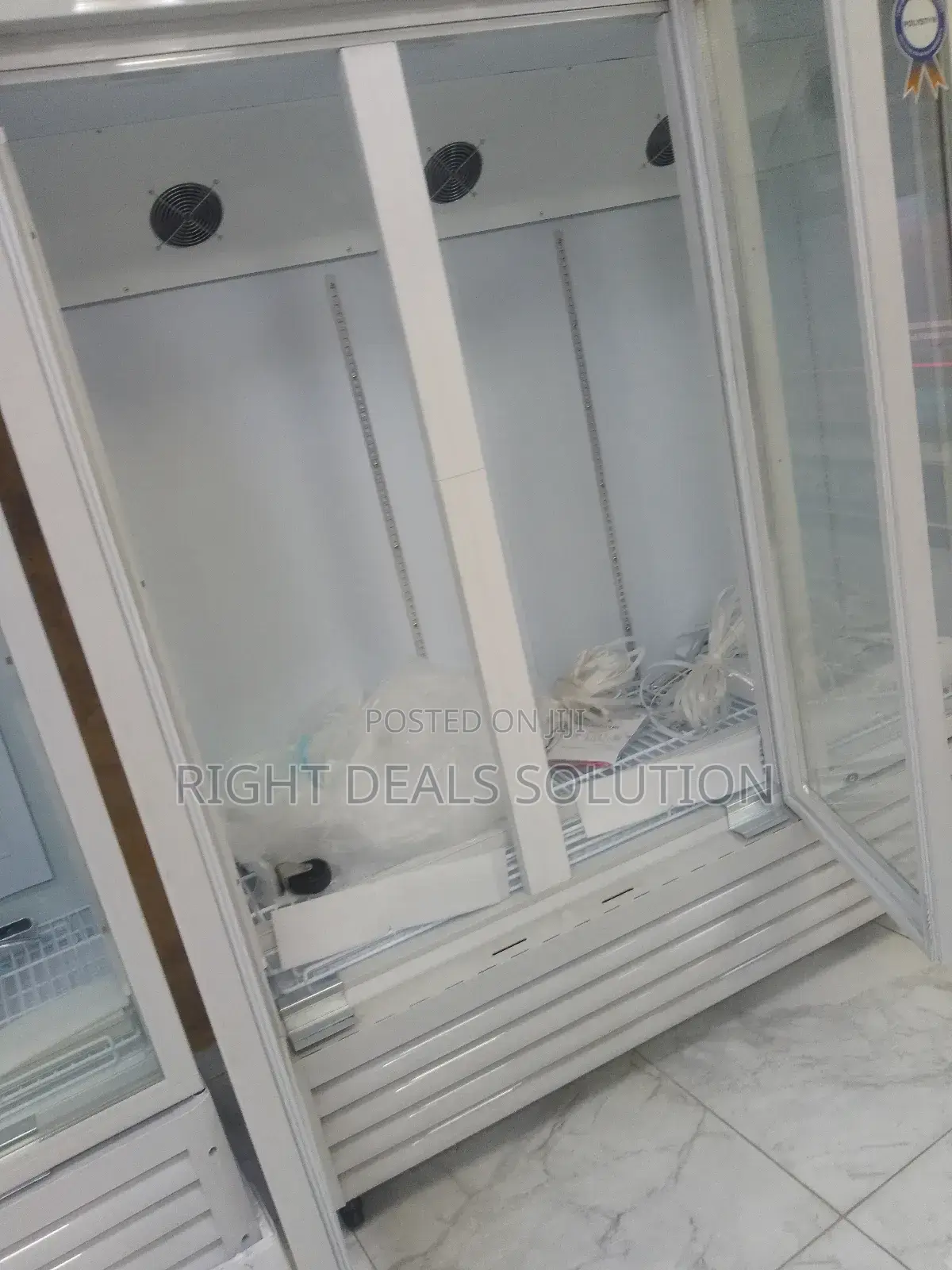 Polystar Triple Door Upright Showcase Refrigerator for Supermarkets