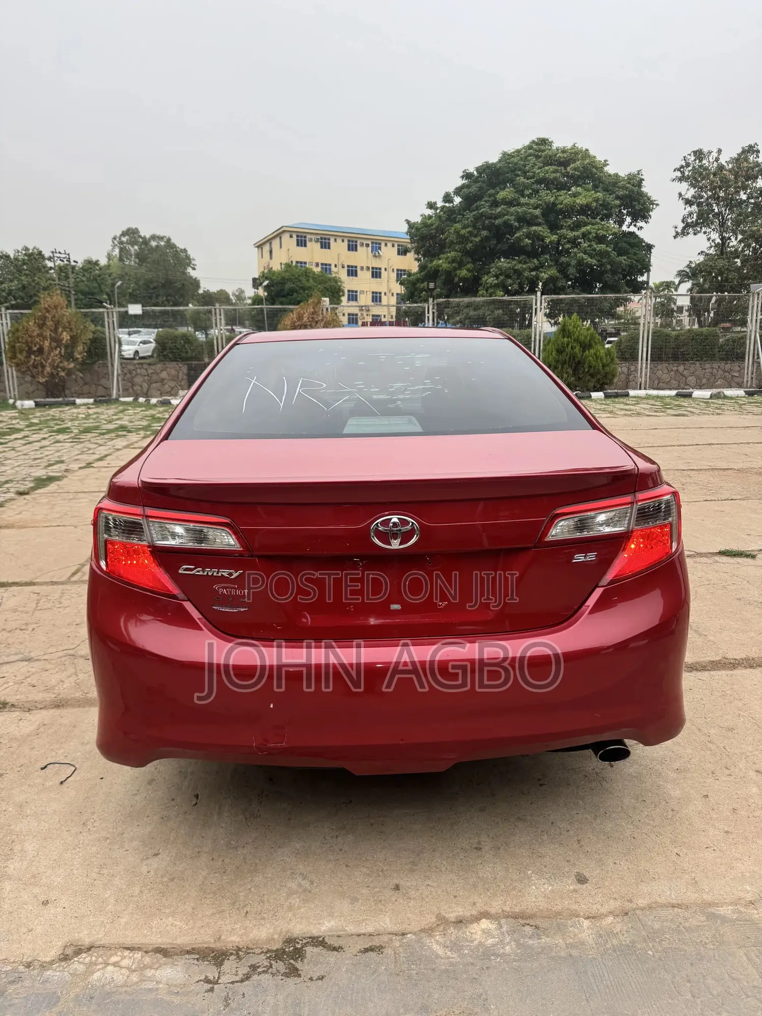 Toyota Camry SE 4dr Sedan (2.5L 4cyl 6A) 2013 Red