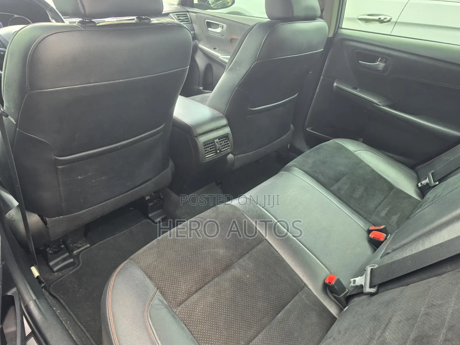 Toyota Camry XLE V6 4dr Sedan (3.6L 6cyl 6A) 2016 Gray
