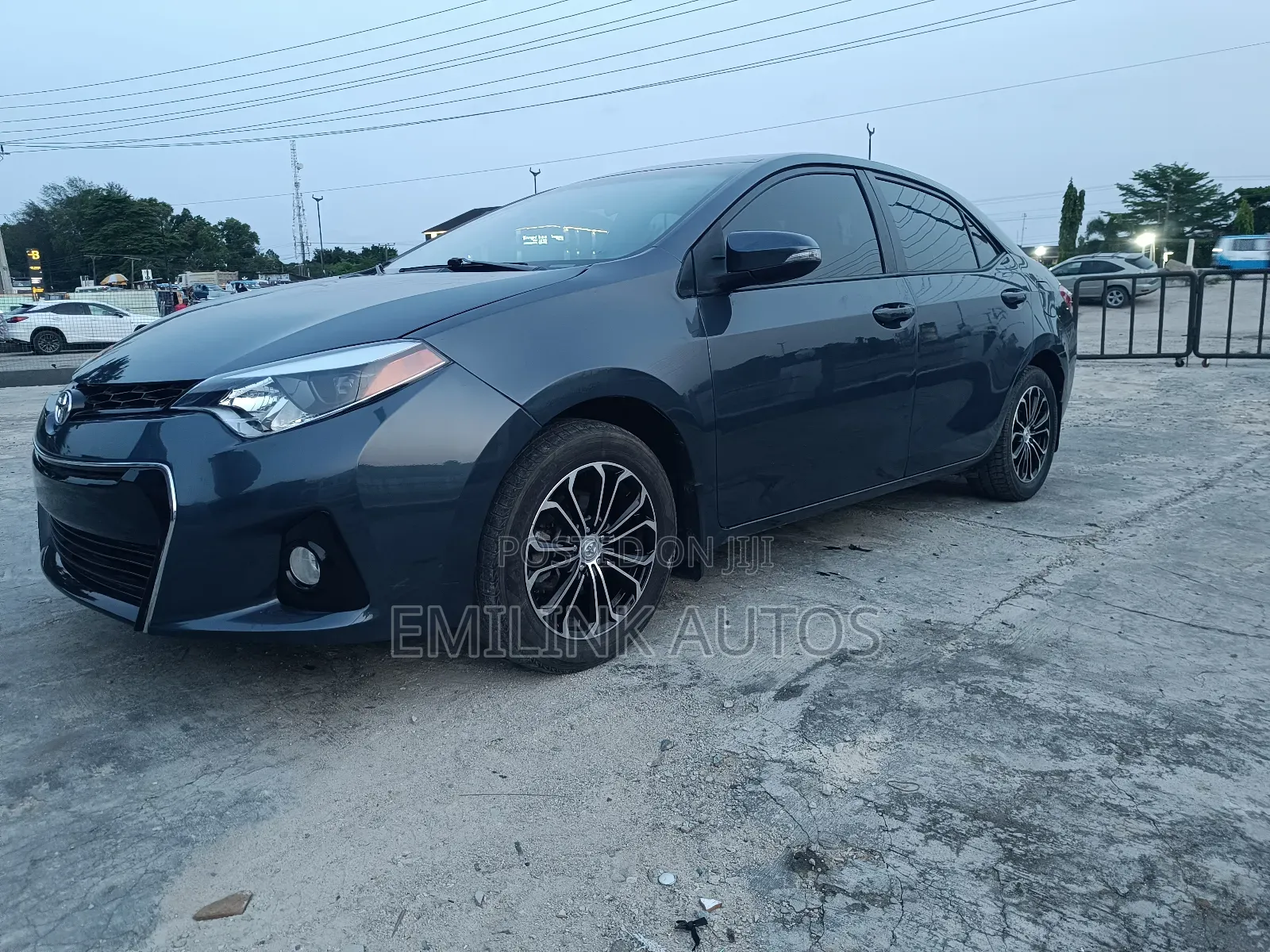Toyota Corolla S Premium 4dr Sedan (1.8L 4cyl CVT) 2014 Gray