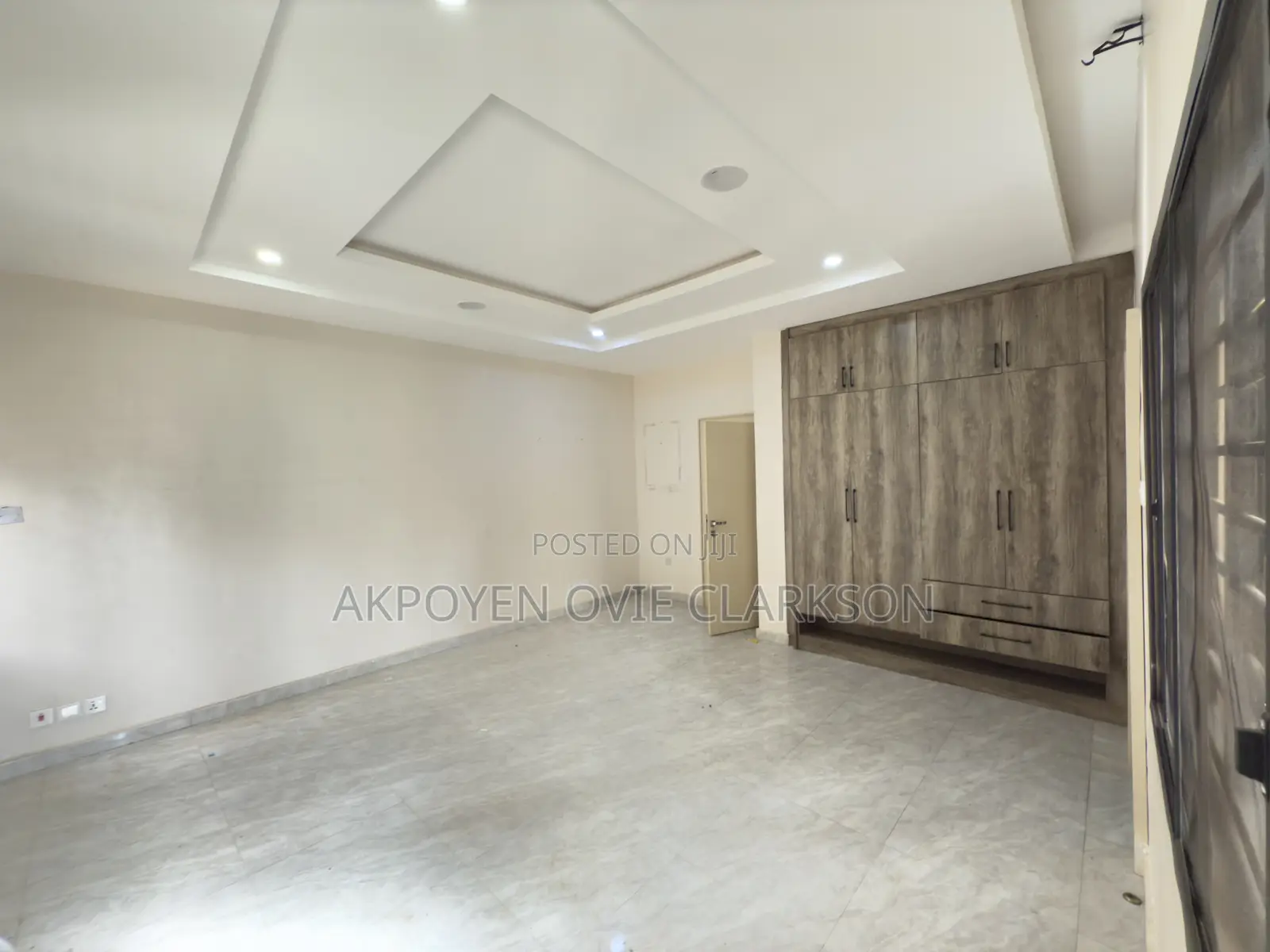 3bdrm Apartment in Wuse 2 for rent