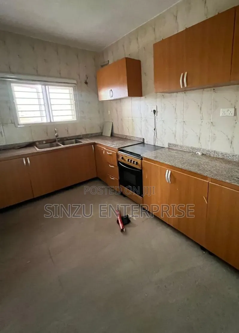 Studio Apartment in Lcc, Chevron for rent