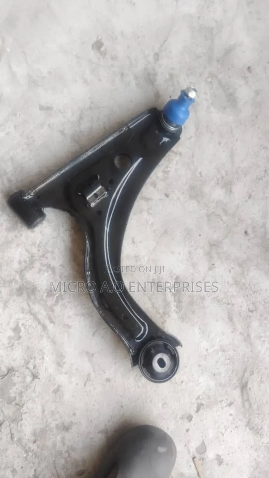 Toyota Rush Lower Arm 2020
