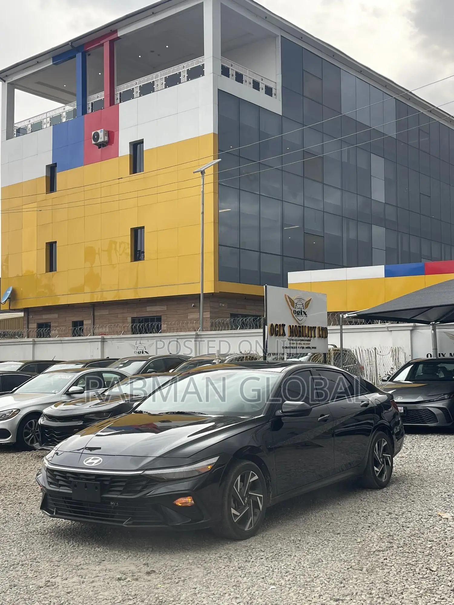 Hyundai Elantra 2024 Black
