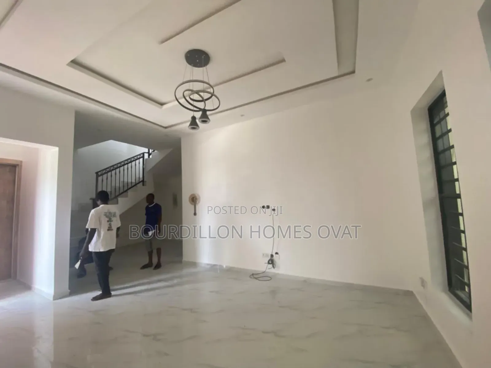 4bdrm Duplex in Harris Drive By Vgc for rent
