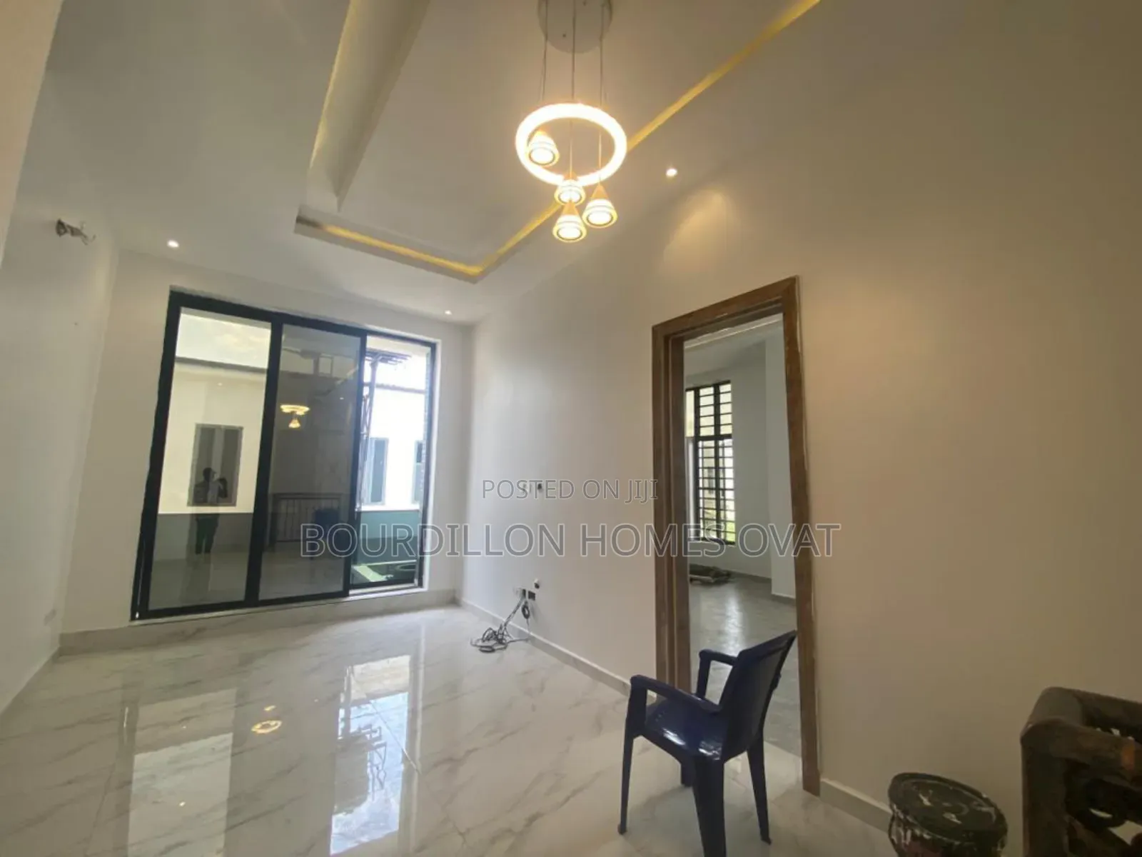 4bdrm Duplex in Harris Drive By Vgc for rent