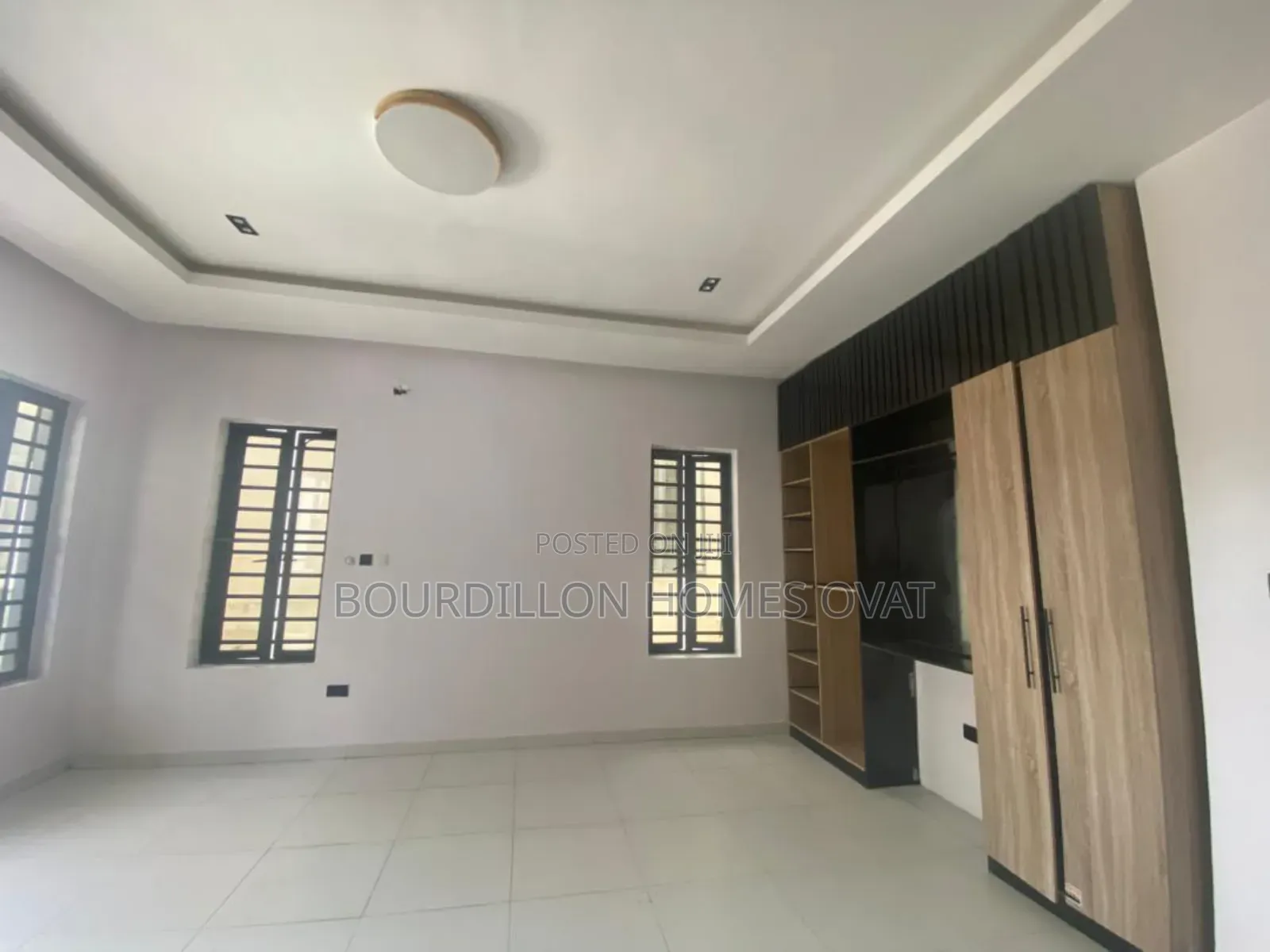 4bdrm Duplex in Harris Drive By Vgc for rent