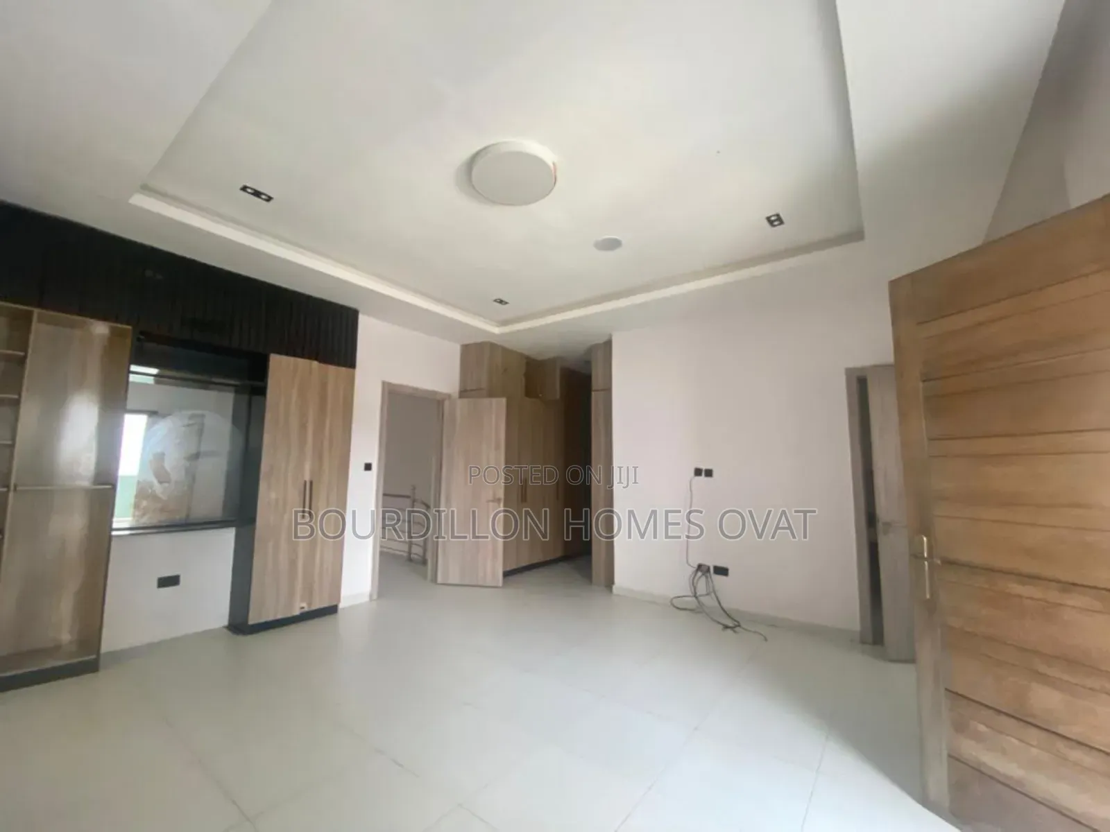 4bdrm Duplex in Harris Drive By Vgc for rent