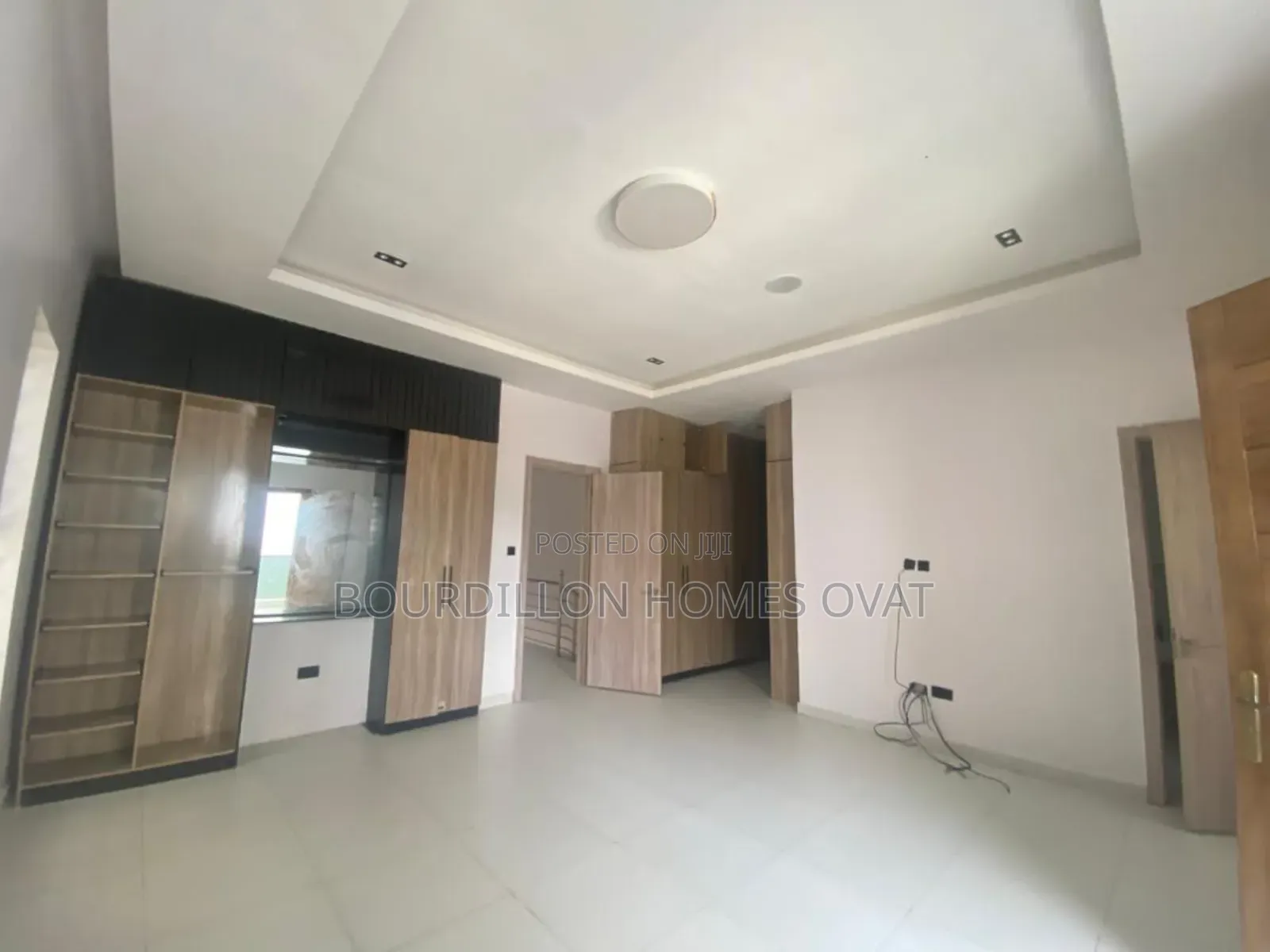 4bdrm Duplex in Harris Drive By Vgc for rent