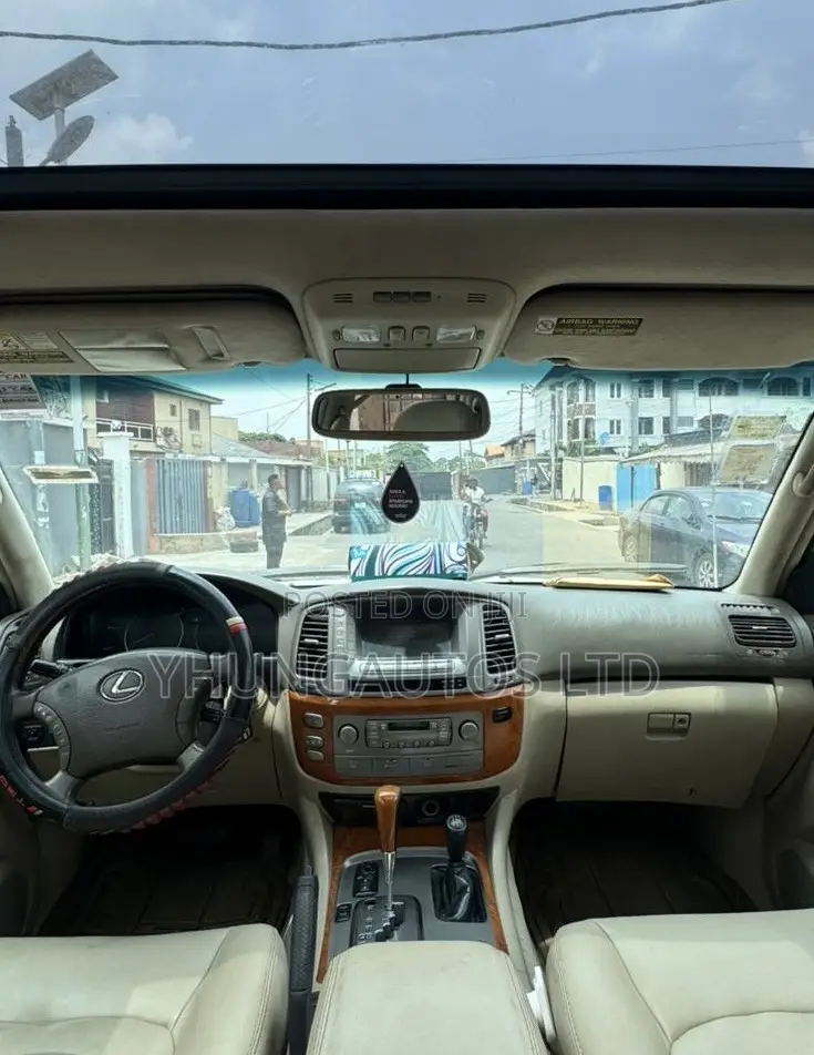 Lexus LX 470 AWD 2005 White