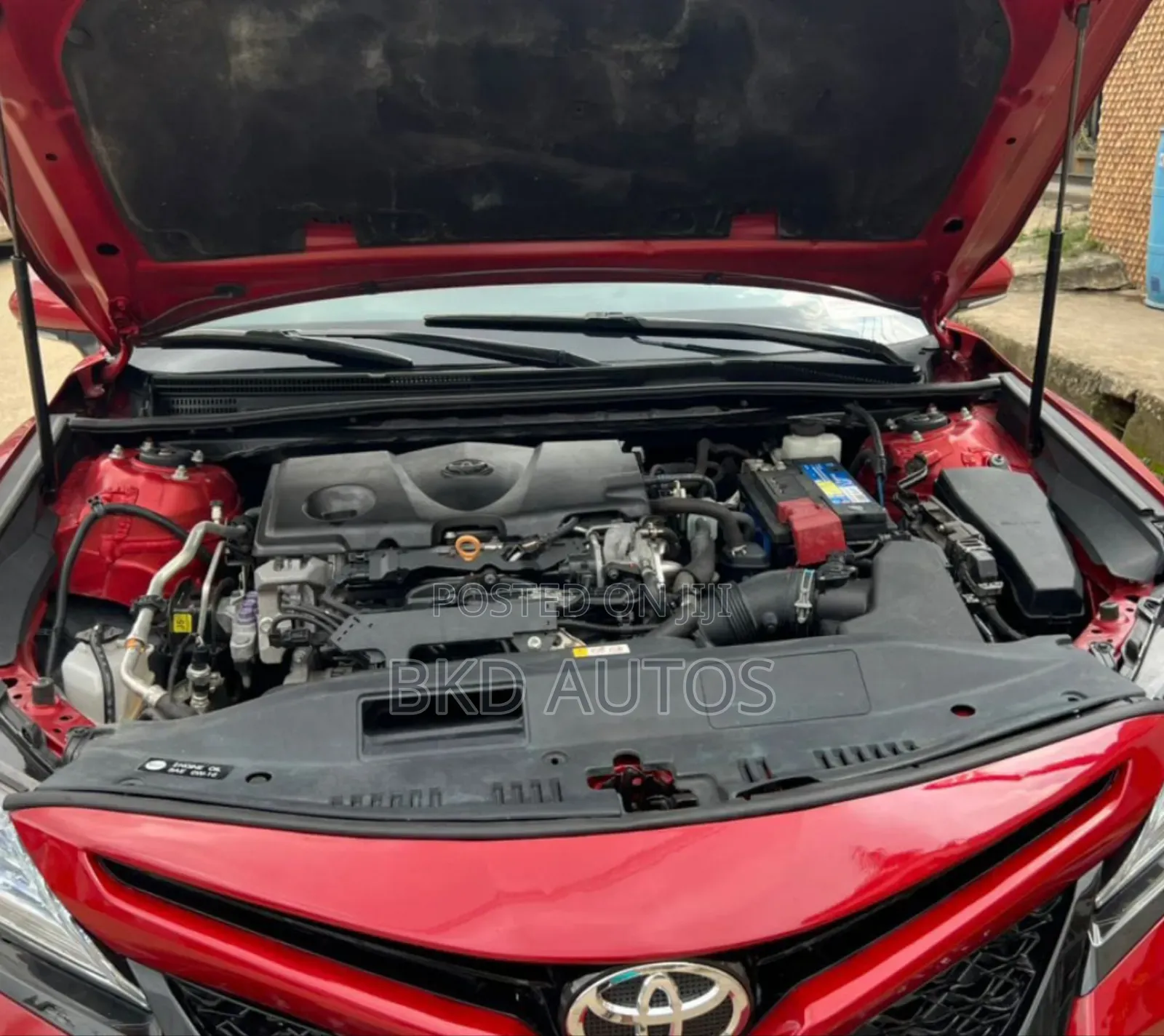 Toyota Camry XSE FWD (2.5L 4cyl 8AM) 2018 Red