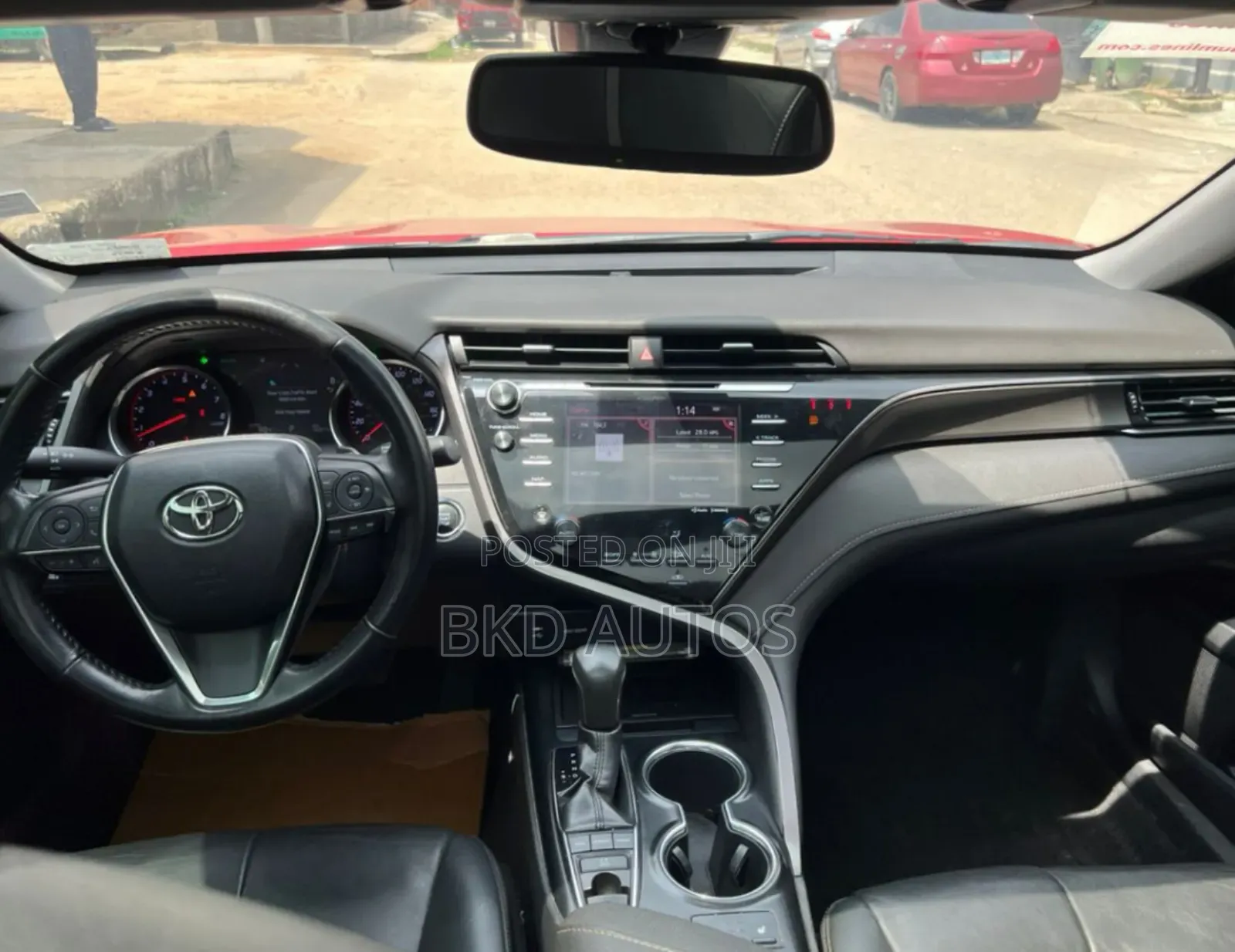 Toyota Camry XSE FWD (2.5L 4cyl 8AM) 2018 Red