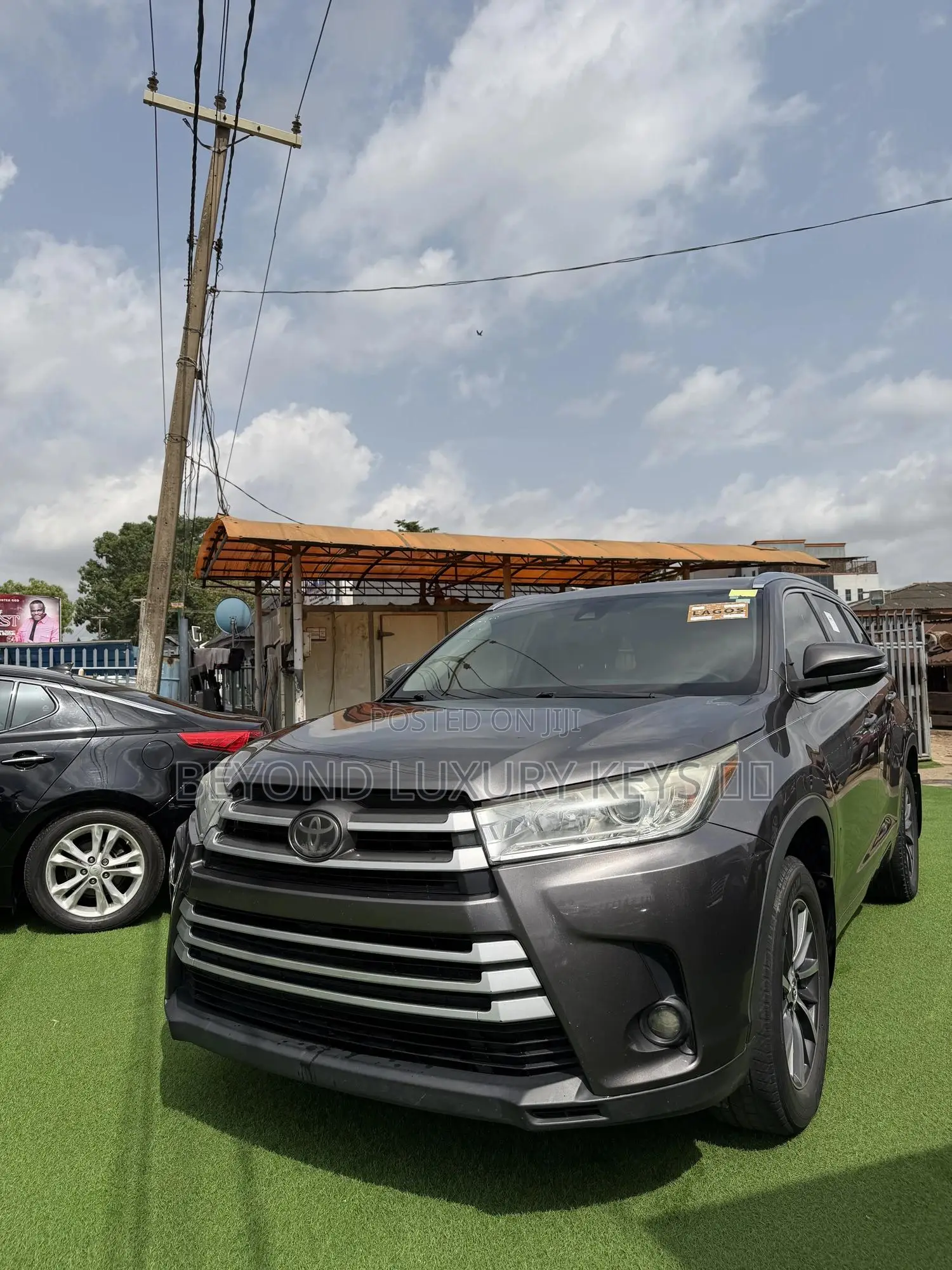 Toyota Highlander XLE 4x2 V6 (3.5L 6cyl 8A) 2018 Gray
