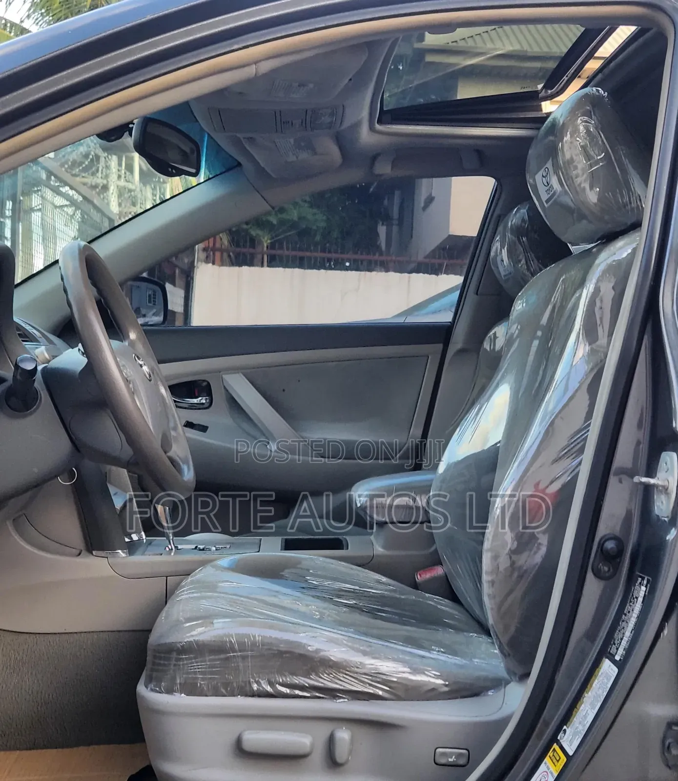 Toyota Camry LE 4dr Sedan (2.4L 4cyl 5A) 2008 Gray