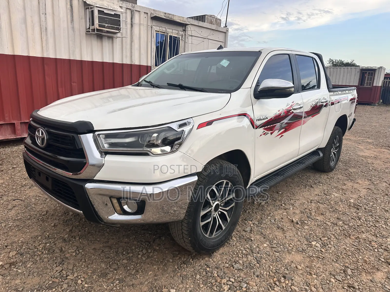 Toyota Hilux 2019 White