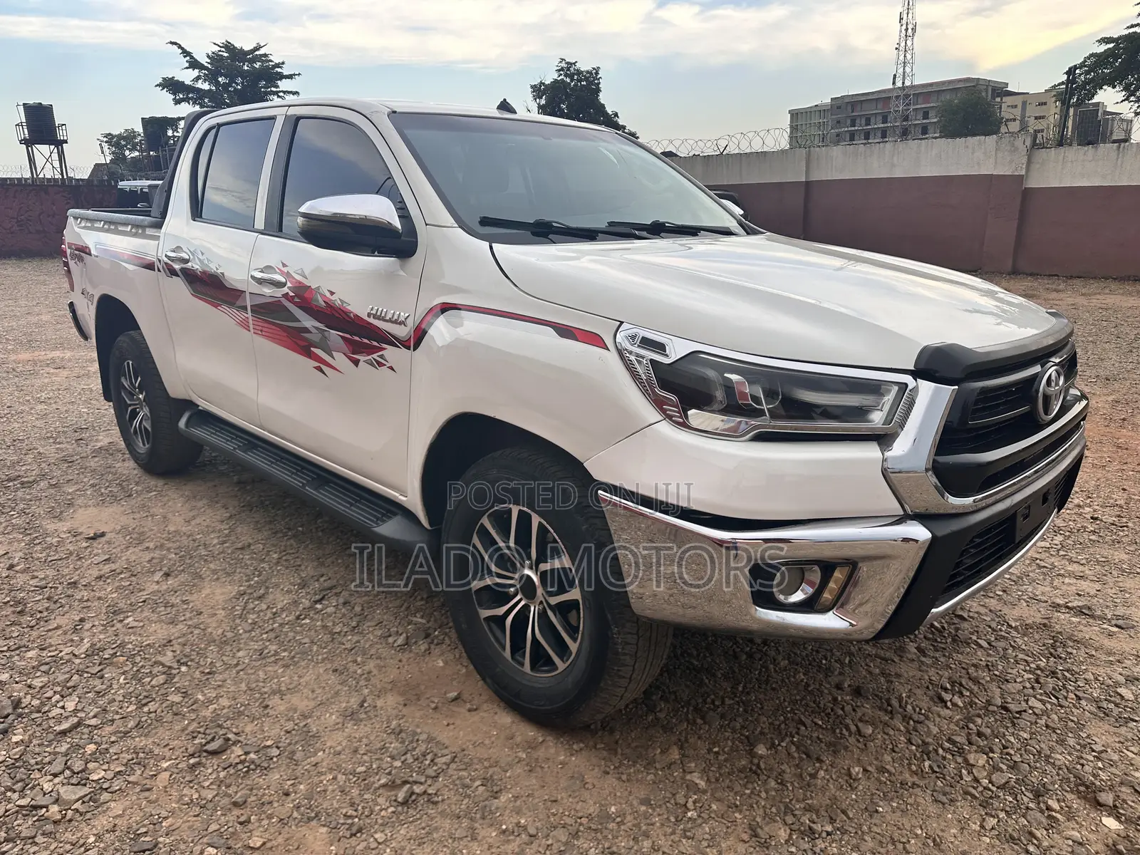 Toyota Hilux 2019 White