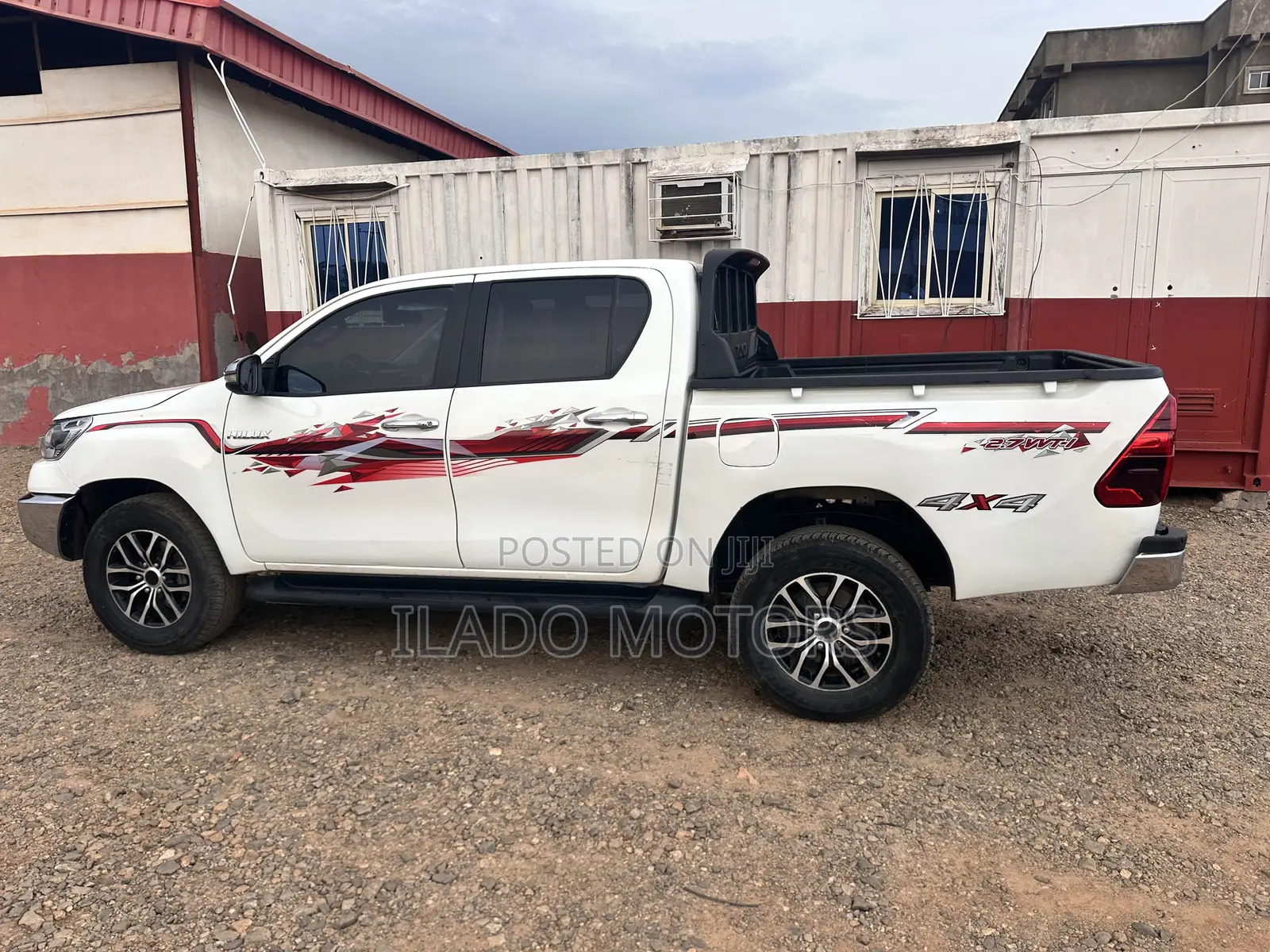 Toyota Hilux 2019 White