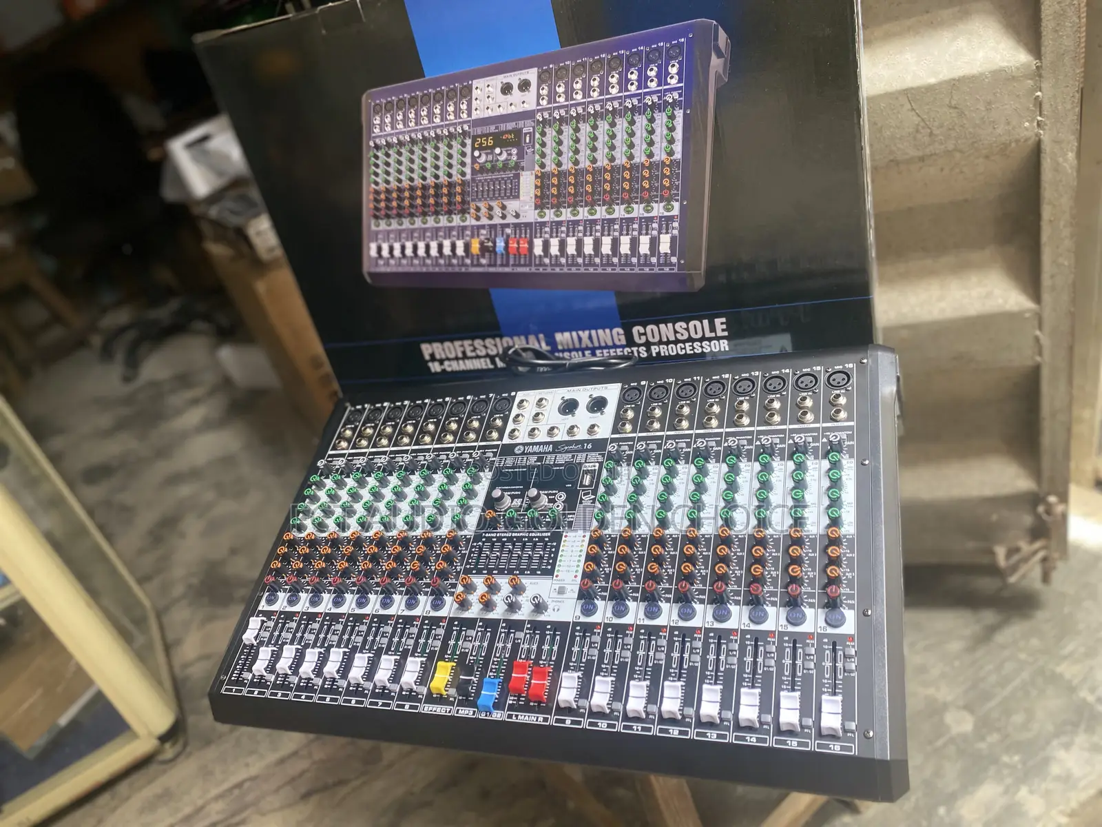16 Ch Mixer Yamaha Signature 16