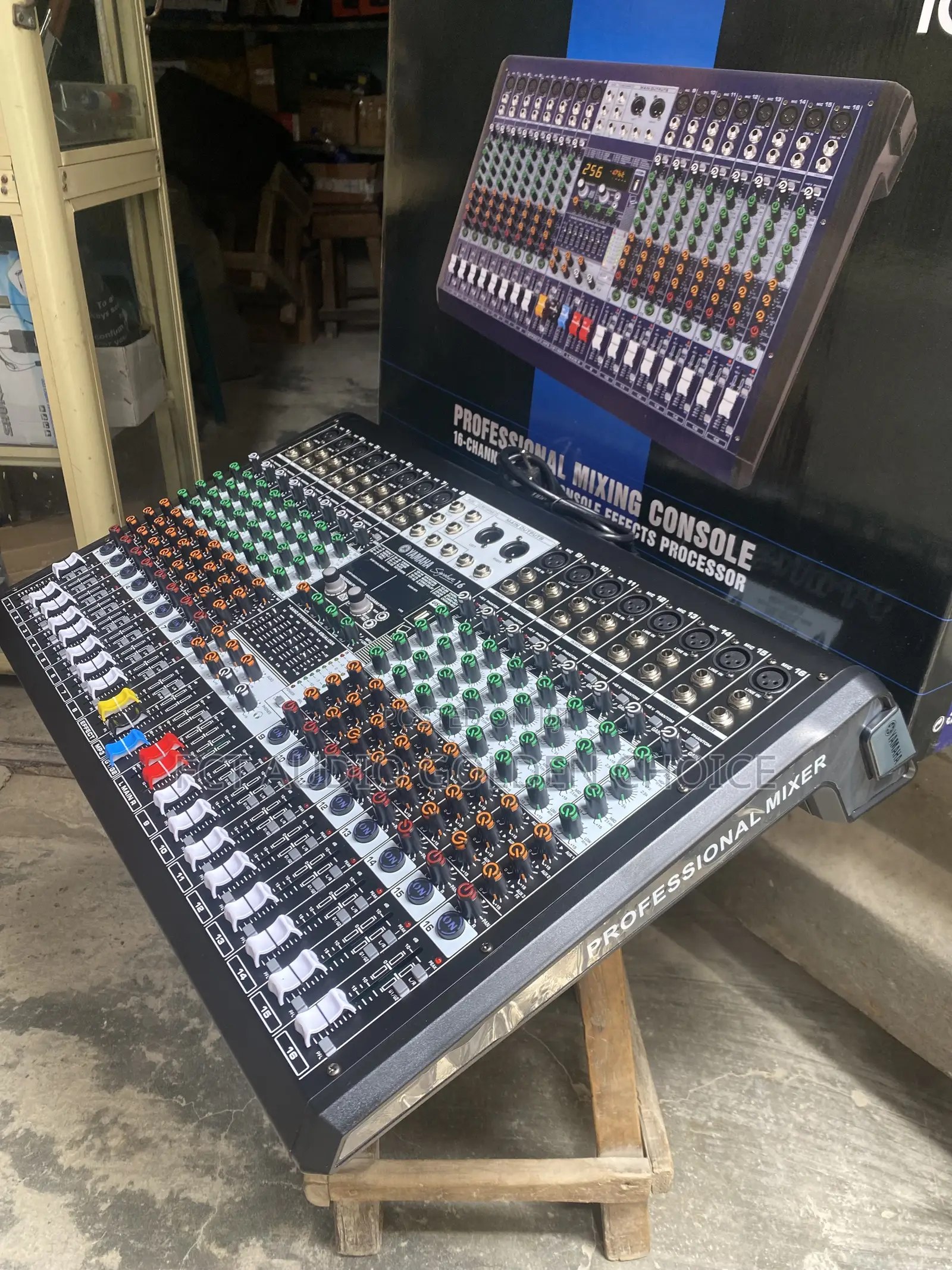 16 Ch Mixer Yamaha Signature 16