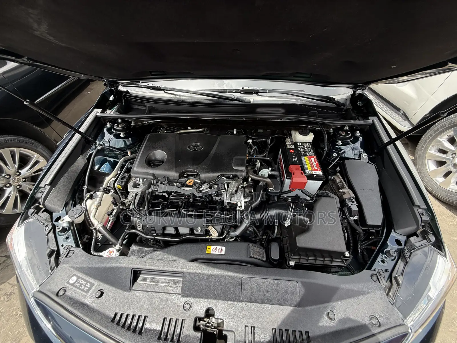 Toyota Camry XLE FWD 2020 Blue