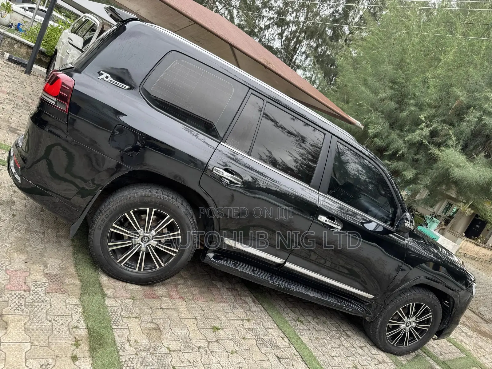 Toyota Land Cruiser 5.7 V8 VX-S 2012 Black