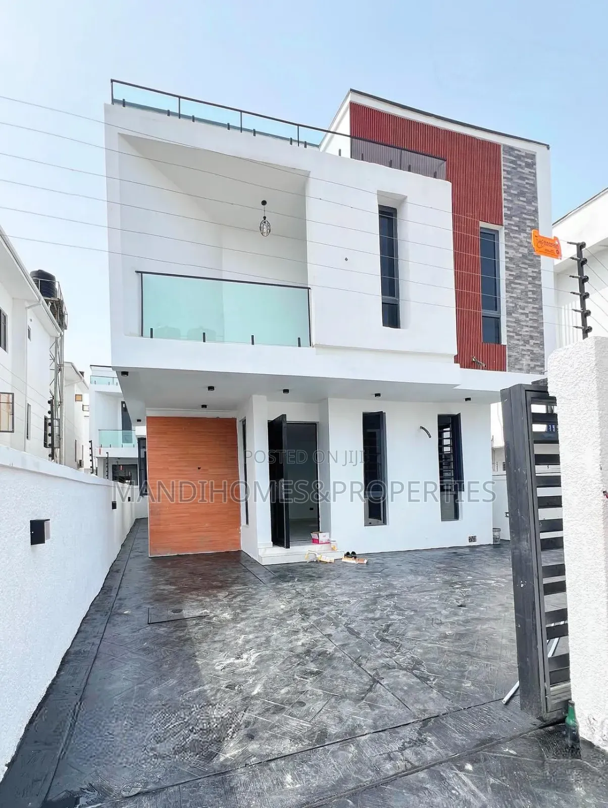 5bdrm Duplex in Ikota for sale