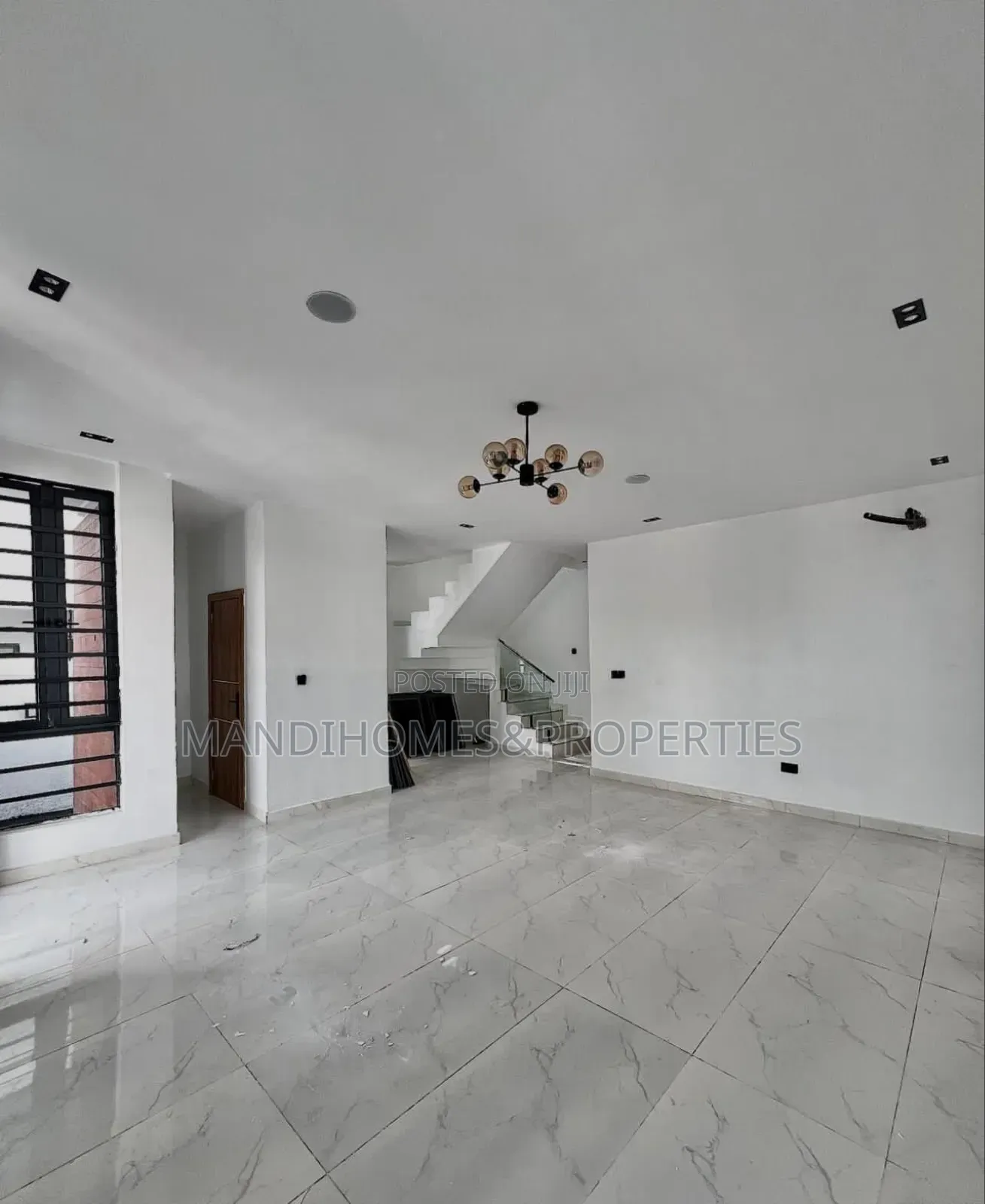 5bdrm Duplex in Ikota for sale