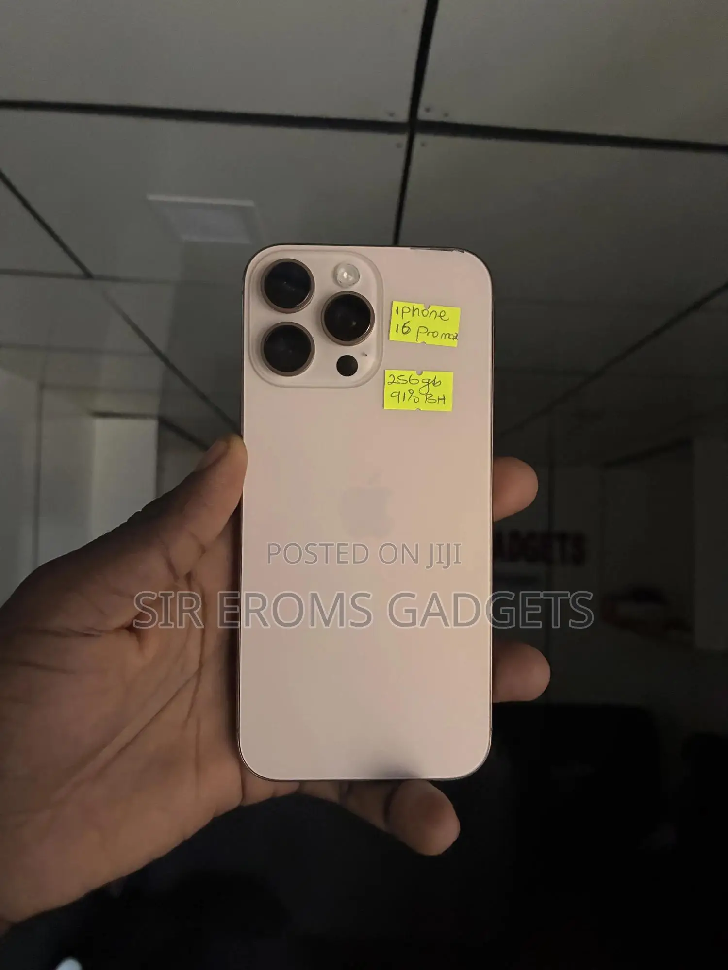 Apple iPhone 16 Pro Max 256 GB Gold