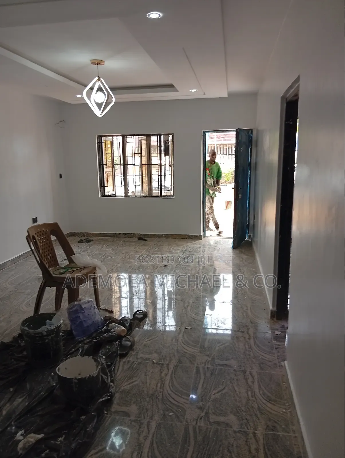 3bdrm Block of Flats in Wuse for sale
