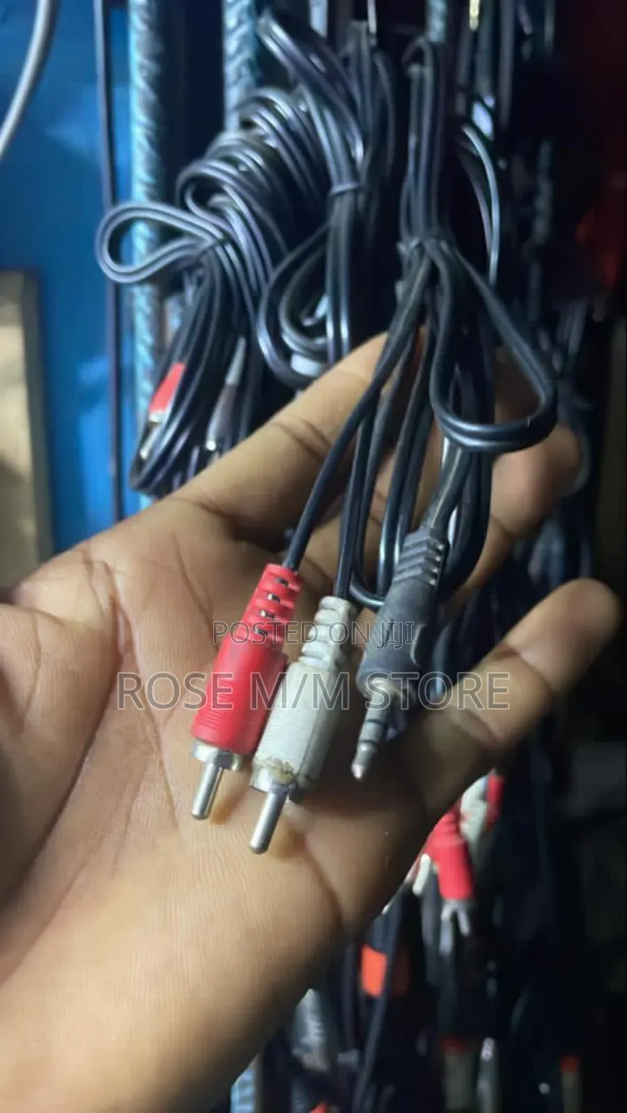 Av to Headphone Cord